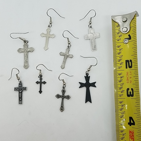 Assorted cross crucifixes single earrings samples - Picture 2 of 2
